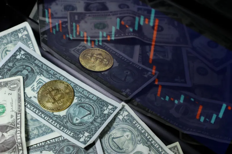 Not All Dollars Are Created Equal: The Stablecoin Risk Map Every Solana DeFi User Needs