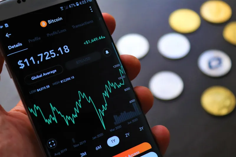 Ditching the 0.01% APY: How Regular Americans Are Putting Solana DeFi to Work Like a Savings Account